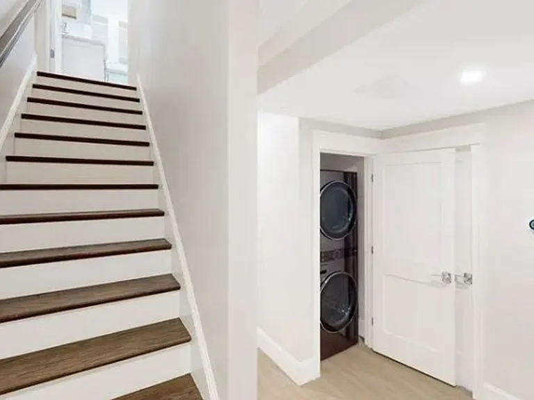 101 Sumner Rd #B — Photo 1