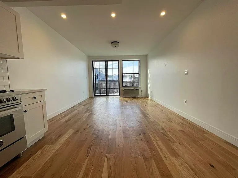 301 Covert St #4E — Photo 5