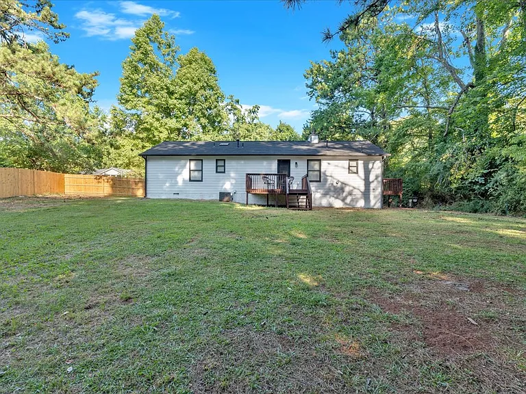 54 Mildred Ct — Photo 25