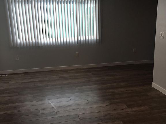3rd image of 655 Westminster Ave #10