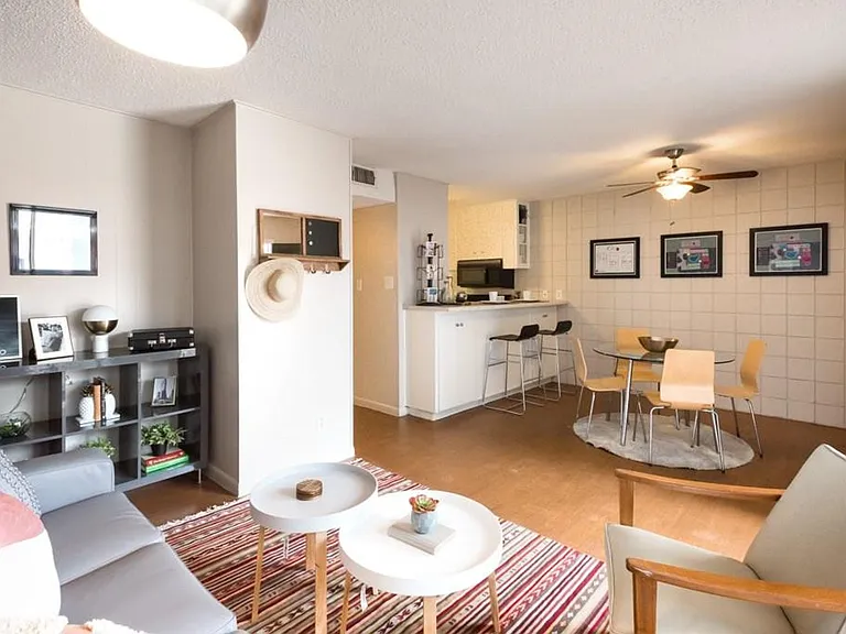 Casa Del Rio Apartments — Photo 12