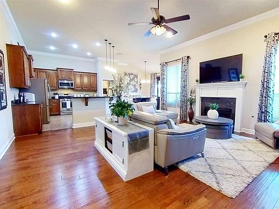 4th image of 14507 Garnet Dr
