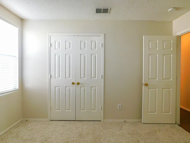 3230 Andalusian Dr — Photo 14