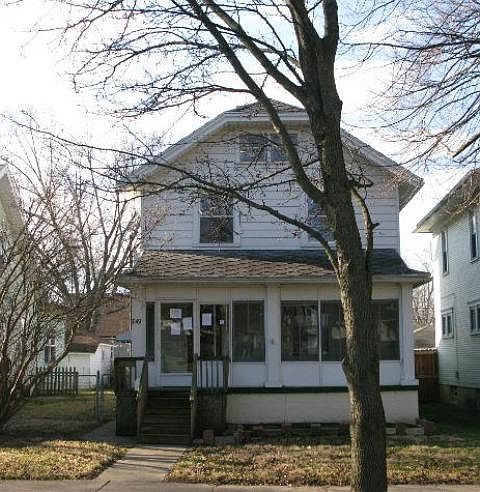 1st image of 749 Parkview Ave