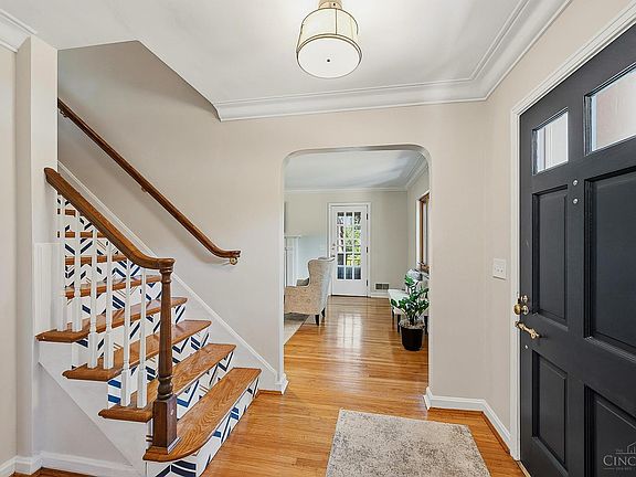 3rd image of 3119 N Farmcrest Dr