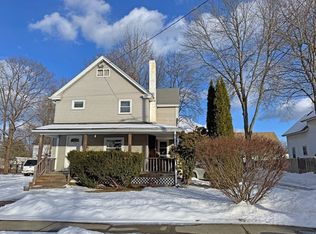 51 Beech St, Greenfield, MA 01301