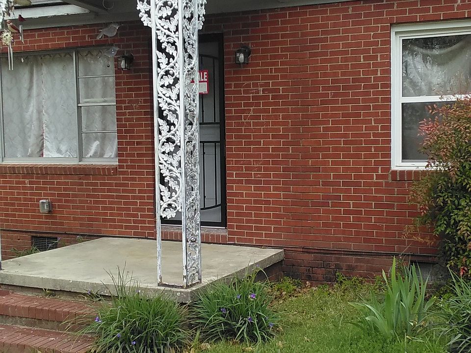1st image of 215 Tokay Dr