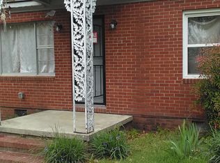 215 Tokay Dr, Fayetteville, NC 28311