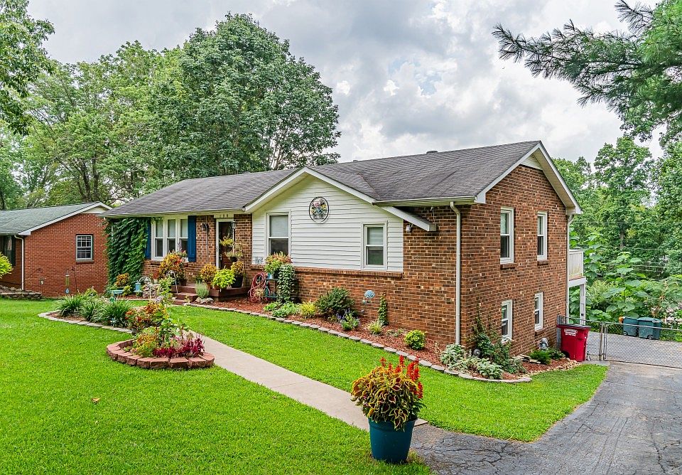 1st image of 108 Friar Dr