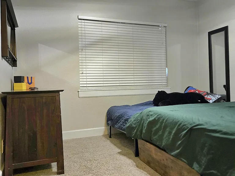 615 Luna Ct — Photo 12