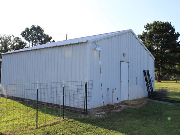 3rd image of 553 County Road 4508