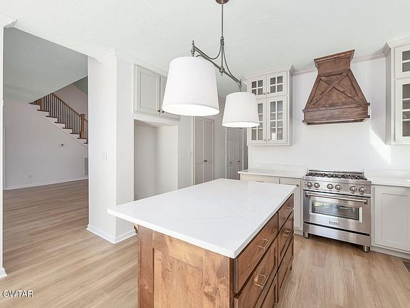 15th image of this home