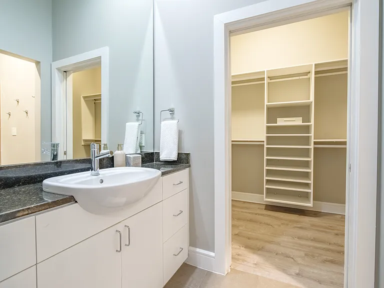 333 W Trade St #708 — Photo 12