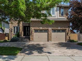 98 Stonehenge Dr, Hamilton, ON L9K1M1