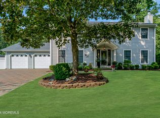 5 Hemlock Hill Rd, Jackson, NJ 08527