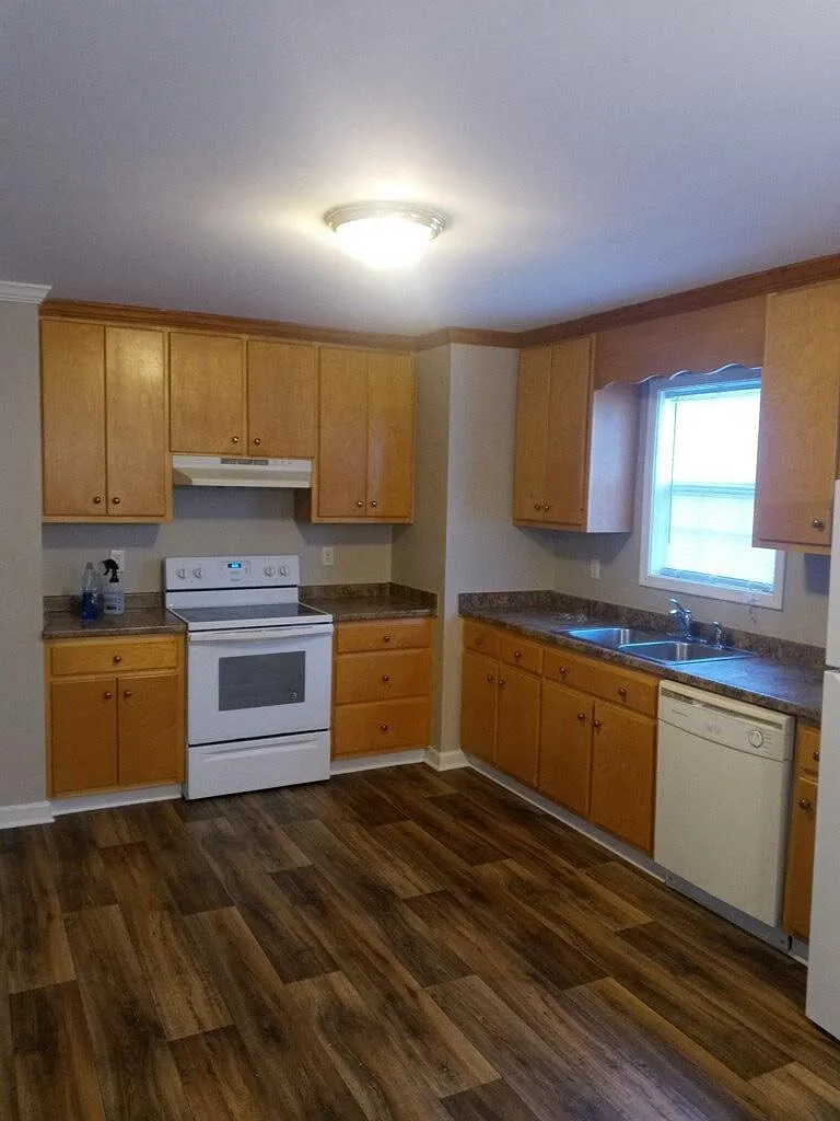 245 Classic Cove Ct — Photo 3