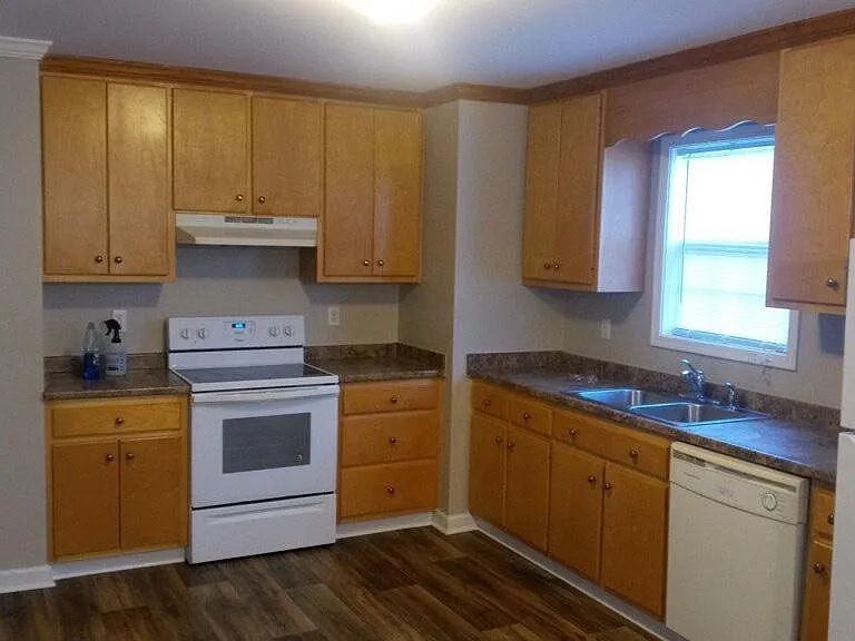 245 Classic Cove Ct #245 — Photo 3