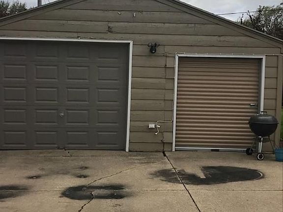 3rd image of 921 Hunt Ave