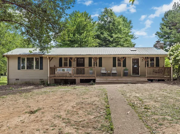 160 Woods Rd, Portland, TN 37148