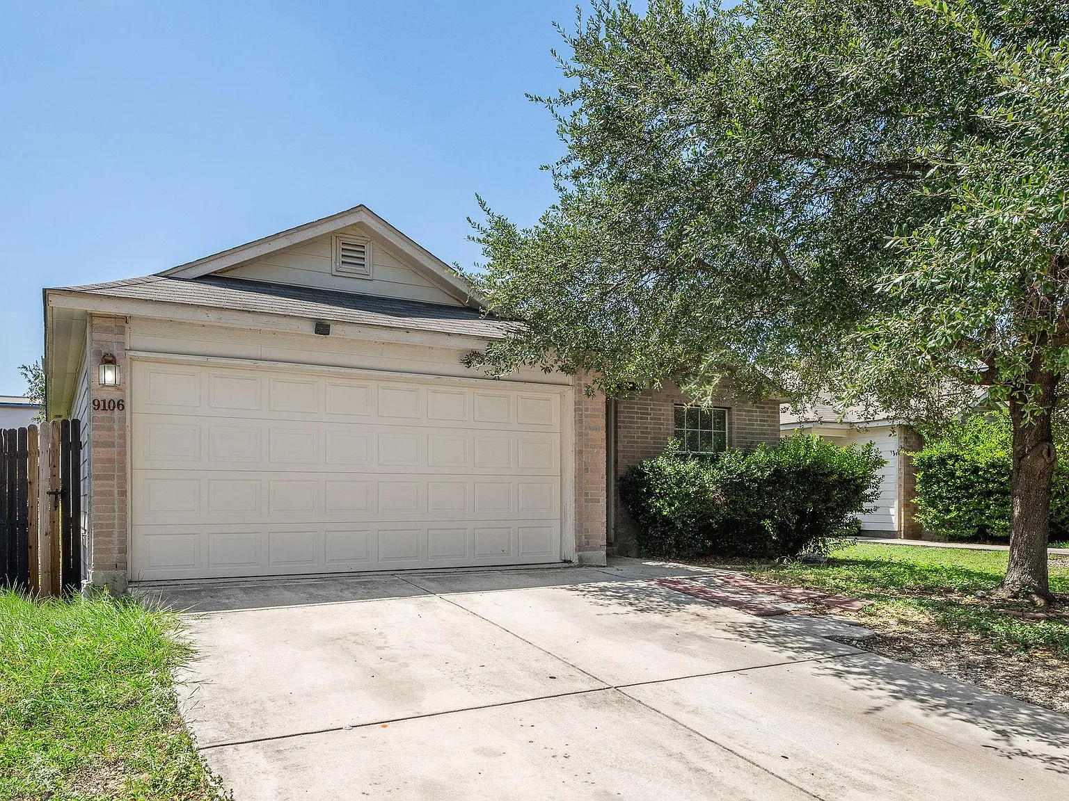 3 bed, 2.0 bath, 1586 sqft, $1,600 — Photo 1