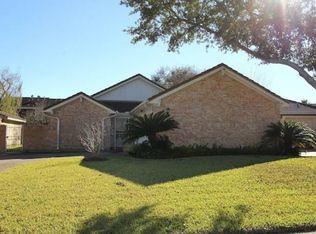 14211 Sandfield Dr, Houston, TX 77077