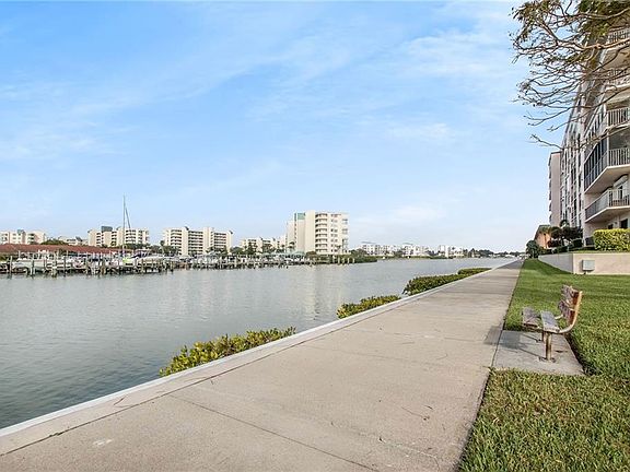 2nd image of 7400 Sun Island Dr APT 403