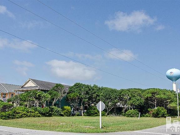 2nd image of 1302 S Fort Fisher Boulevard