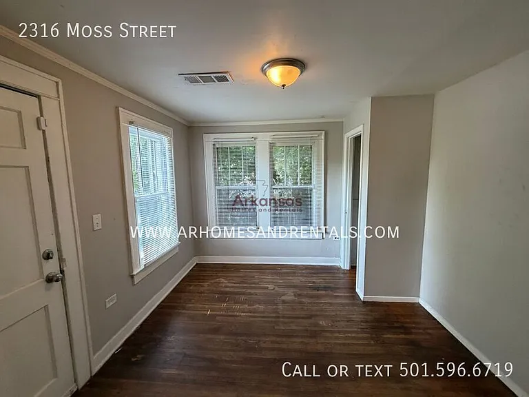 2316 Moss St — Photo 6