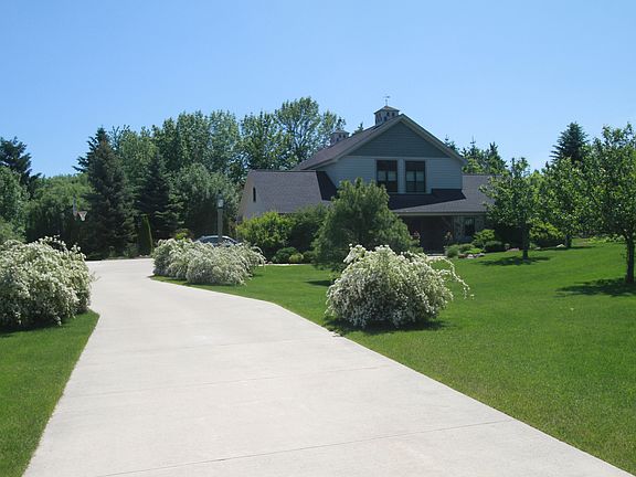 3rd image of 10010 N Waterleaf Dr