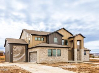 740 Lazy Way, Francis, UT 84036