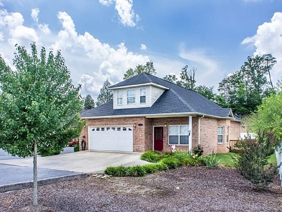 3rd image of 2511 Cloister Ln