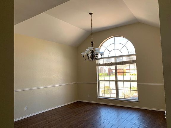 3rd image of 3113 Clearview Dr