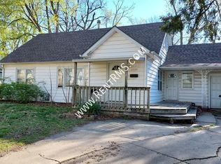 2020 SW Washburn Ave, Topeka, KS 66604