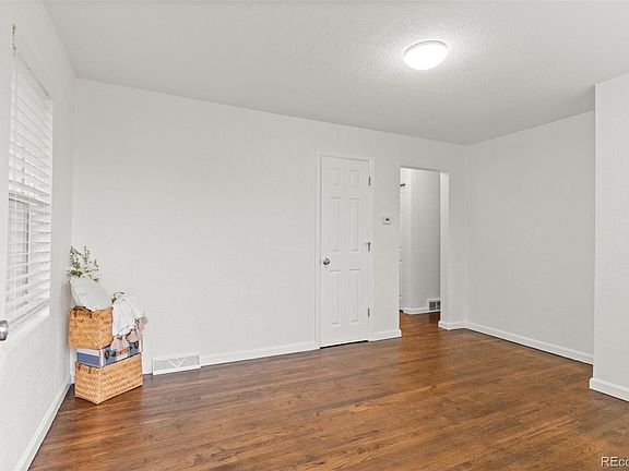5th image of 1414 W Nevada Place
