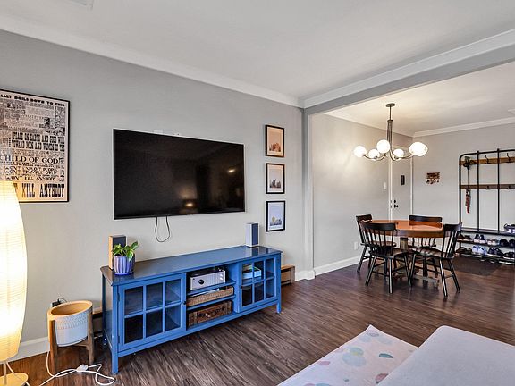 4th image of 111 Piccadilly Pl APT B