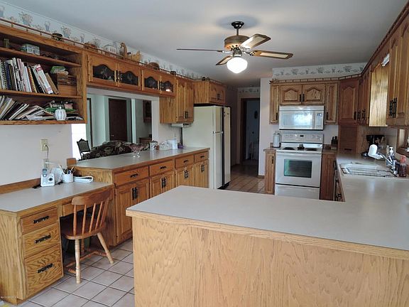 Kitchen b
