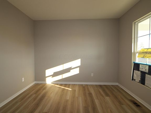 3rd image of 537 Trestle Ave