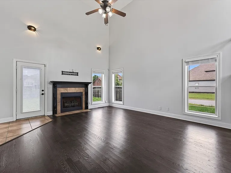 3710 Windhaven Ct — Photo 8