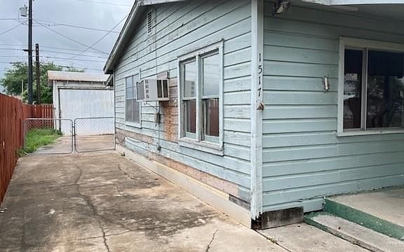 4th image of 1517 E Katie St