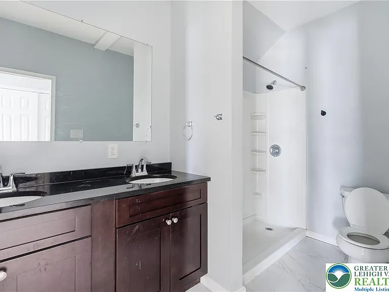 623 Walnut Ave #C2 — Photo 15