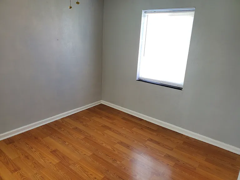 99 N Hampton Rd #D — Photo 17