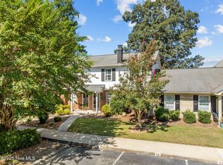 99 Barnes St, Greenville, NC 27858