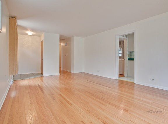 5th image of 415 N Eastwood Ave