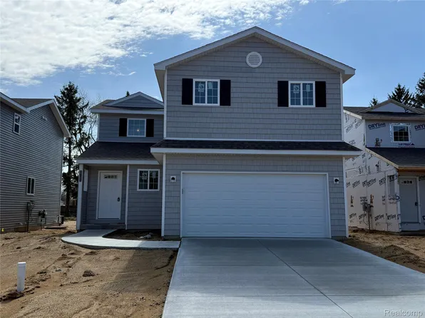 5751 Copper Tree Park, Waterford, MI 48327