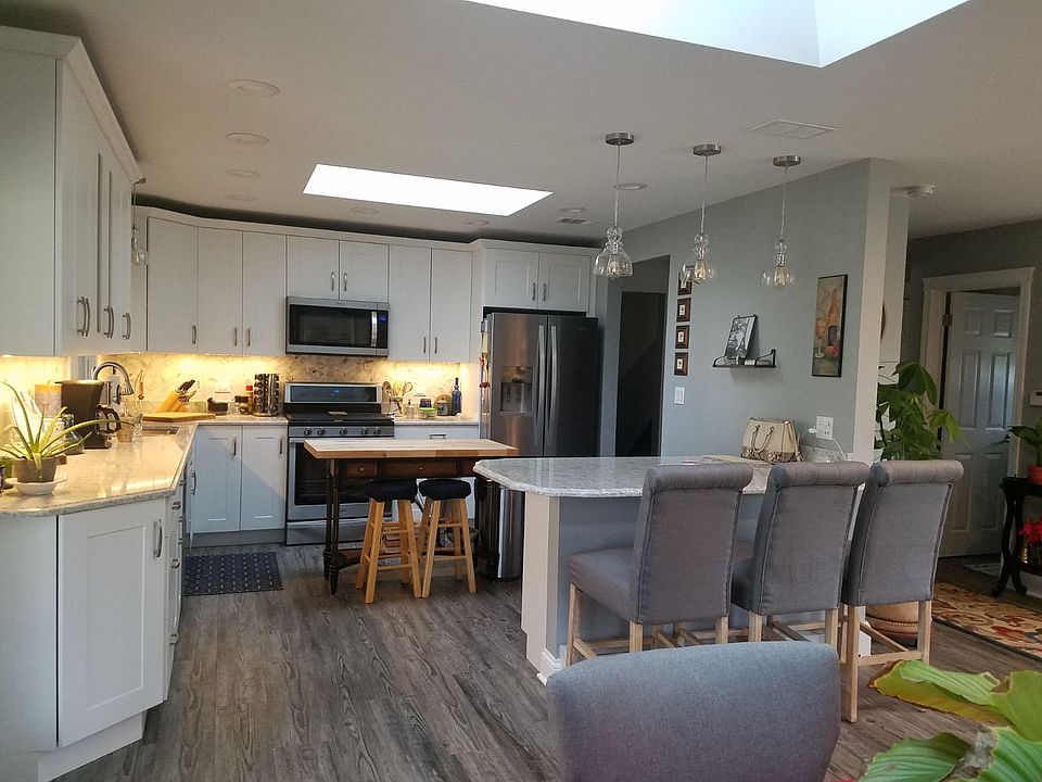 1st image of 418 Pleasant Dr