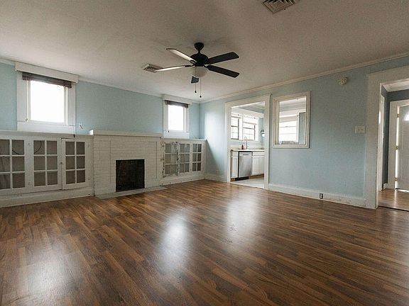 5th image of 401 Bon Ami St