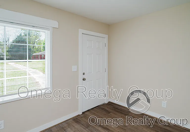 14 E Clay St — Photo 7