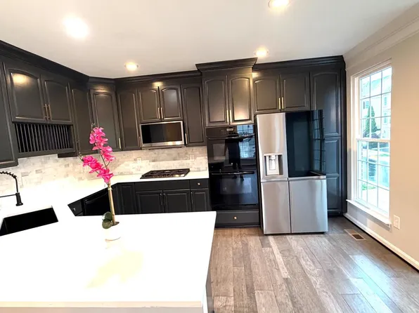 26121 Nimbleton Sq, Chantilly, VA 20152