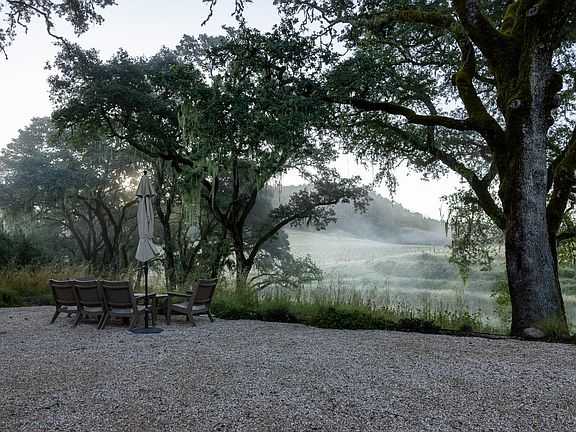 5th image of 13414 Chalk Hill Road