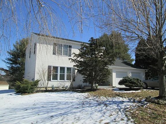 2nd image of 1613 Arrowwood Dr